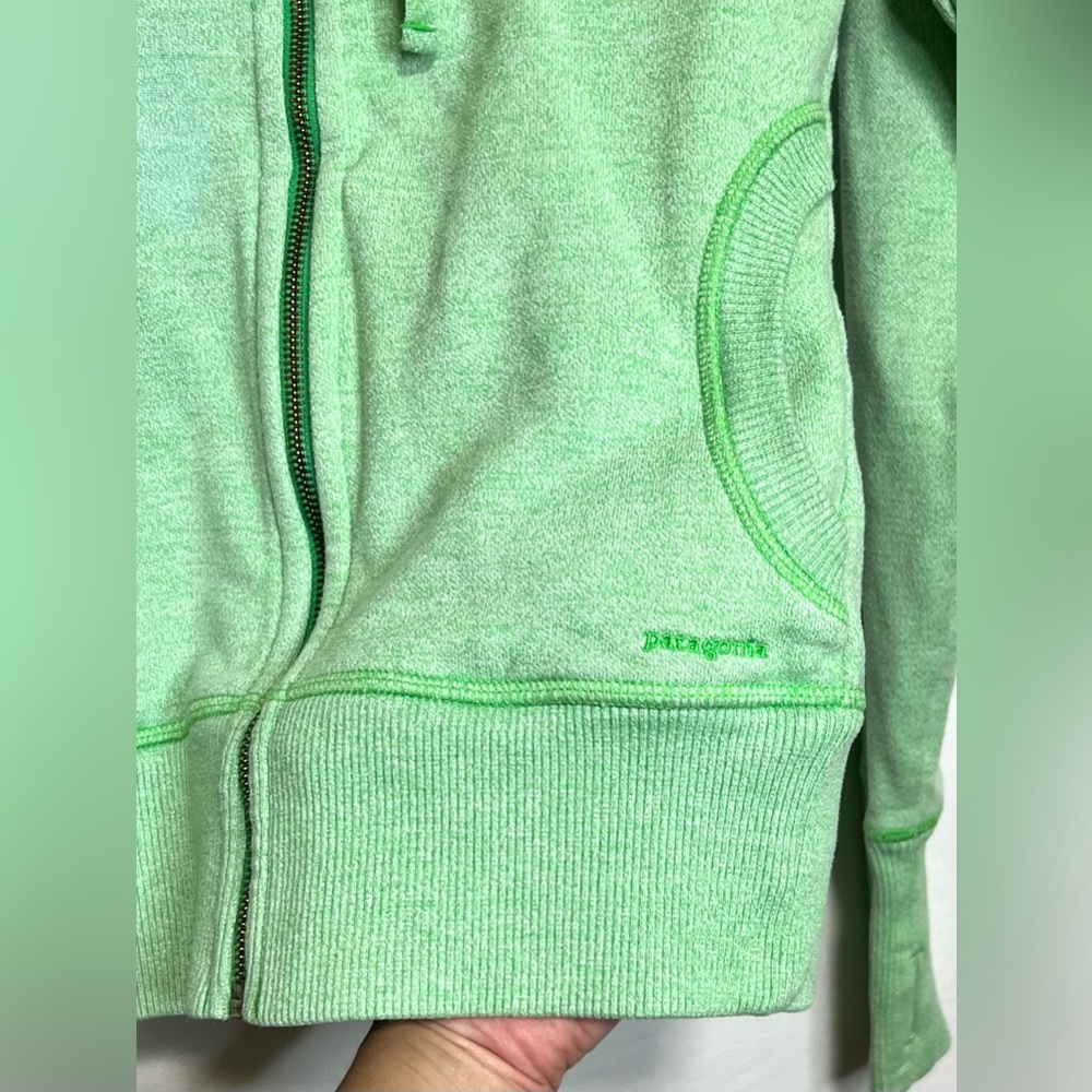 Patagonia Cloud Stack Hoody in Nettle Green Cozy Organic Cotton Hoodie Jacket - Picture 6 of 12